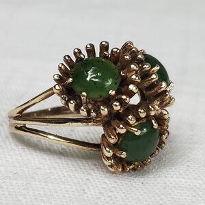 Gorgeous 3 Green Stone 10K Gold Floral Vintage Ring Sizer Sz 6
